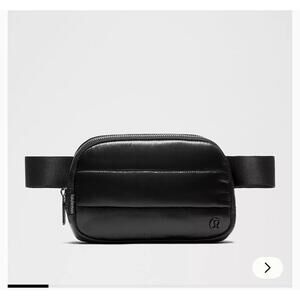 NWT Lululemon everywhere belt bag 1L **current